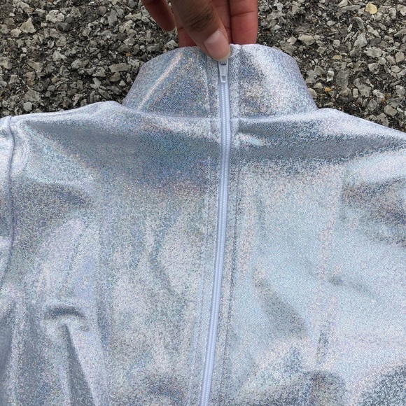 Sparkle Unique holographic Metallic Crop Top Shirt - Picture 7 of 8